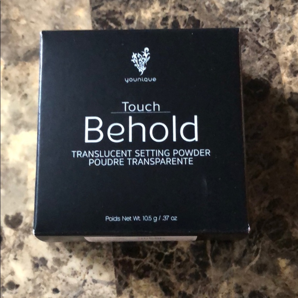 Younique setting powder